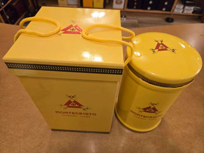 Montecristo Ceramic Jar Humidor