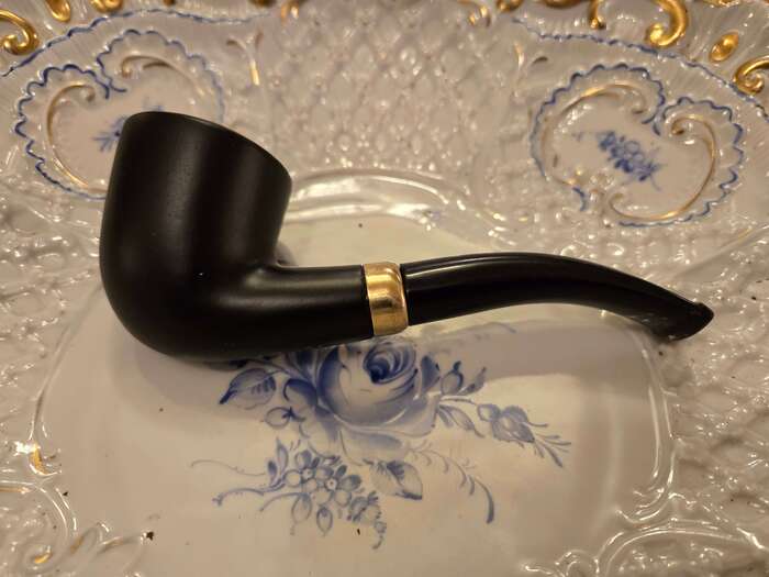 Anton Maple Black P004 shape pipe