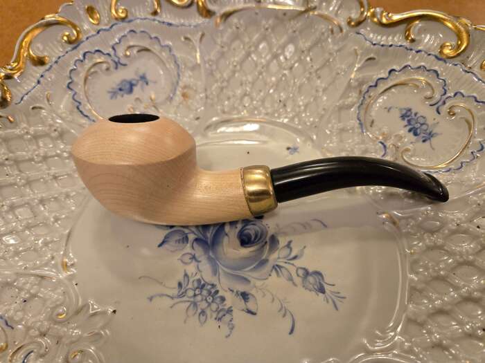 Anton Maple Natural finish P007 pipe