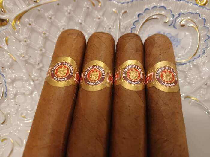 Ramon Allones Specially Selected box of 25
