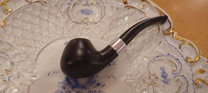 Brigham Anton pipe smooth Black finish Maple P005