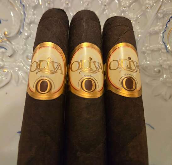 Oliva Serie O Maduro Robusto  