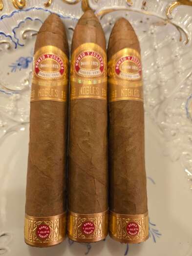 Romeo & Julieta Linea de Oro Nobles NEW RELEASE  