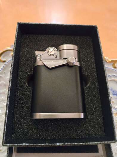 Lotus Winston table lighter Pewter/Black