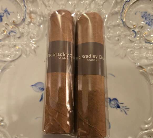 Alec Bradley Chunk Shade XL