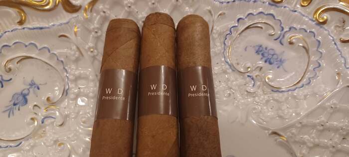 W & D Presidente bundle of 25 cigars