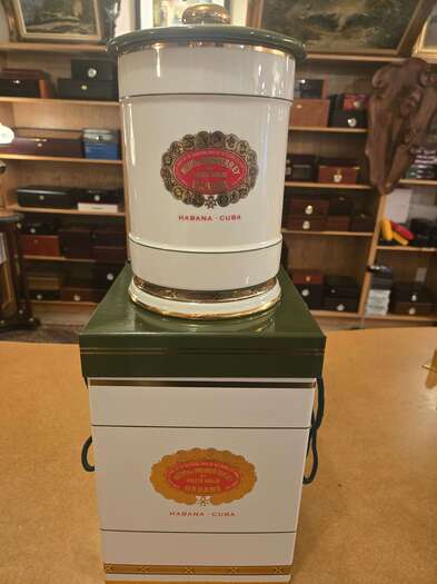 Hoyo de Monterrey Ceramic Jar humidor