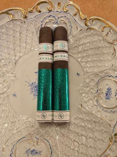Rocky Patel Emerald Sixty