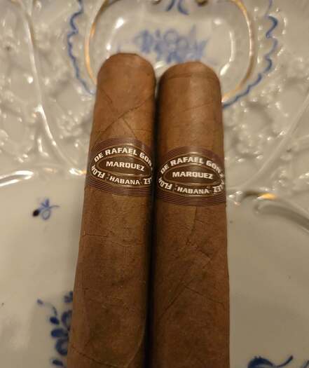 Rafael Gonzalez Perlas box of 25 cigars