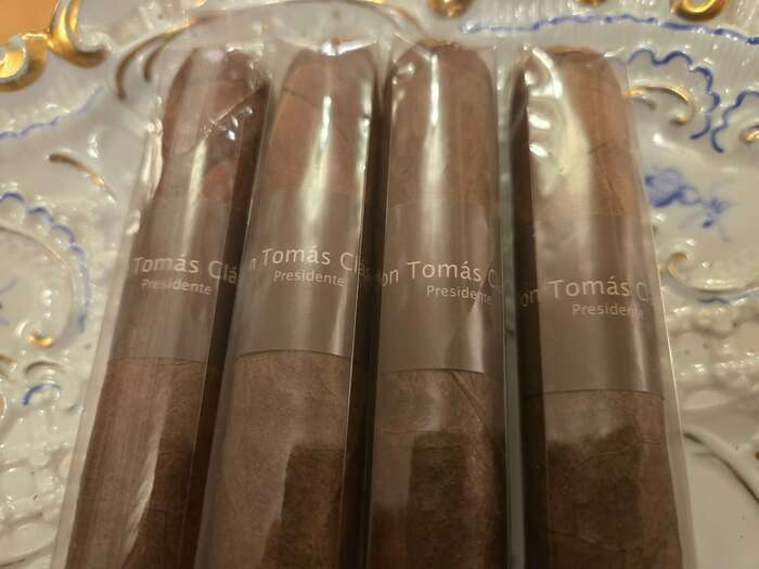 Don Tomas Presidente Classico cigars box of 25