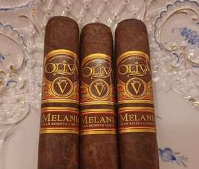 Oliva Serie V Melanio 6 x 60 bundle of 10 cigars