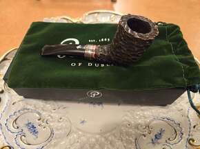 Peterson Short Rusticated Fishtail # 268 pipe