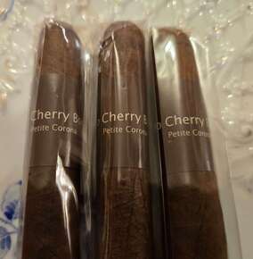 CAO Cherry Bomb Petite Corona