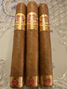 Romeo & Julieta Linea de Oro Dianas NEW RELEASE