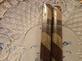 Alec Bradley Black Market Filthy Hooligan Barberpole cigar