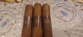 W & D Presidente bundle of 25 cigars